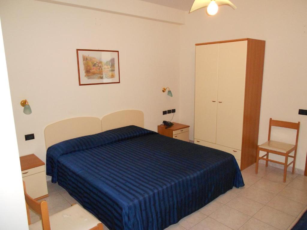 Hotel Santangelo Monte SantʼAngelo Zimmer foto